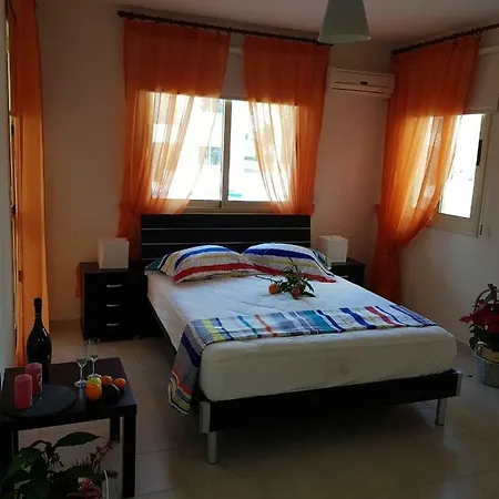 Royal Seacrest Apartament Pafos